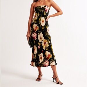 NWT Abercrombie & Fitch Pleated Dress